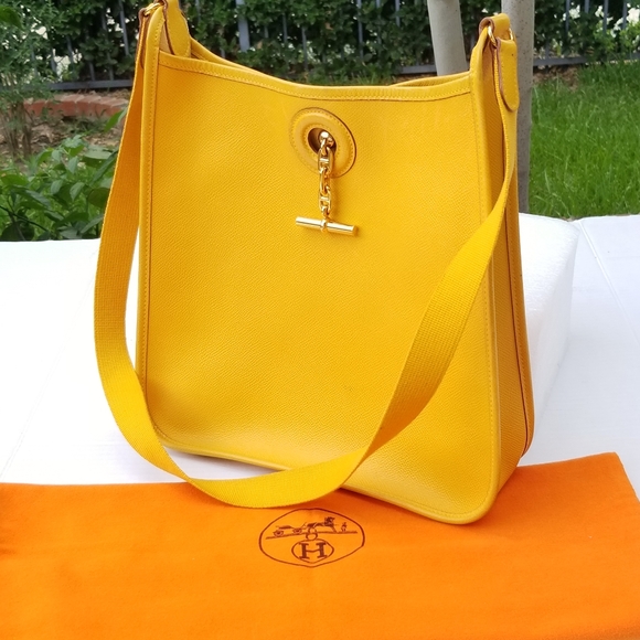 HERMES Courchevel Vespa PM Soleil Jaune - Picture 9 of 16